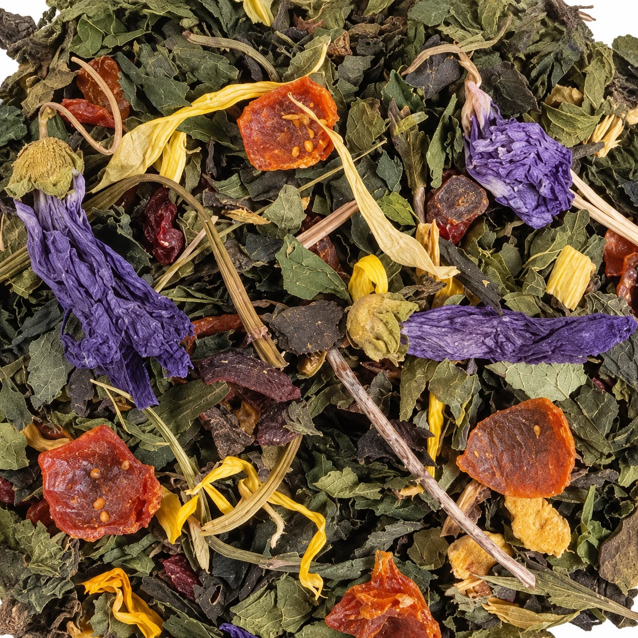 Tisane énergisante BIO – thé en vrac en gros plan